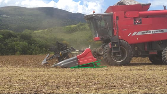 Altura e ângulo de trabalho da plataforma de corte