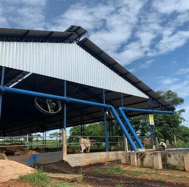 Instalações de fazenda leiteira