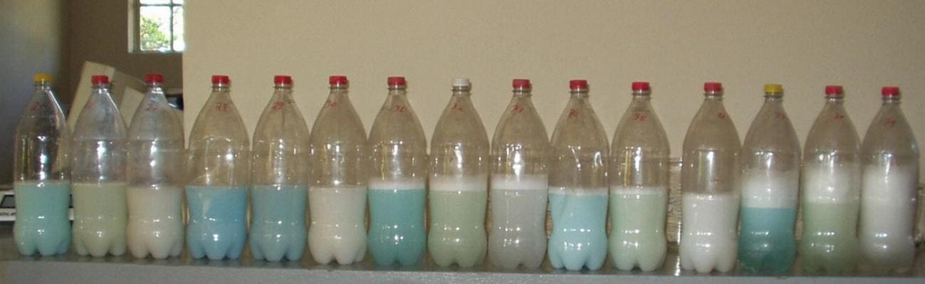 Pré-mistura de defensivos agrícolas em garrafas pet